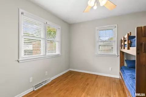 318 E Southwind Rd, Springfield, IL 62703 photo 18