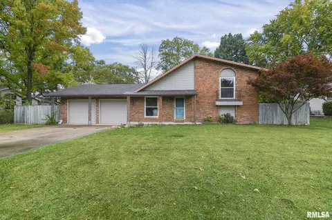 505 Magnolia Dr, Rochester, IL 62563