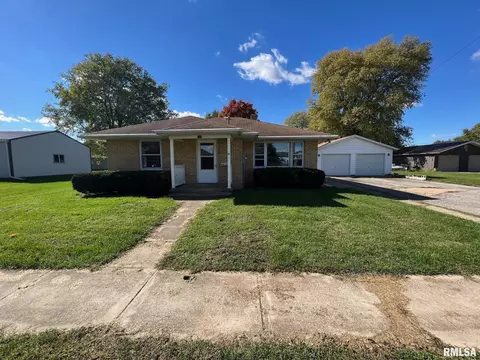 111 Jibben St, Green Valley, IL 61534