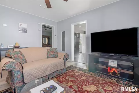 1515 S Pasfield St, Springfield, IL 62704 photo 5