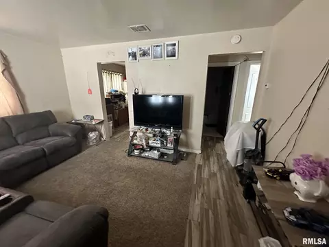 2259 E Adams St, Springfield, IL 62703 photo 6