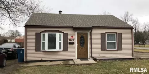 2259 E Adams St, Springfield, IL 62703