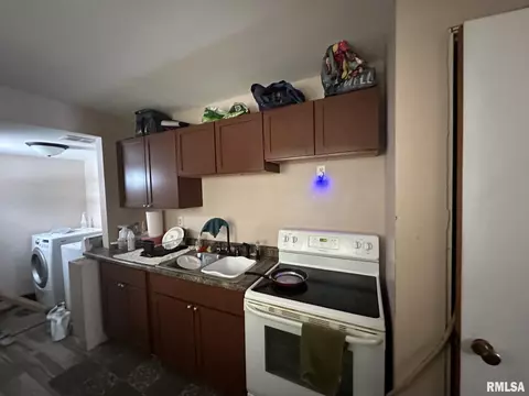 2259 E Adams St, Springfield, IL 62703 photo 7