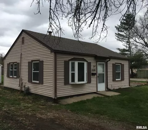 2259 E Adams St, Springfield, IL 62703 photo 2