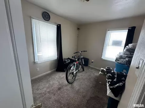 2259 E Adams St, Springfield, IL 62703 photo 8