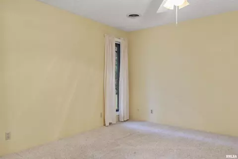 2221 W Road Dr, Springfield, IL 62711 photo 23