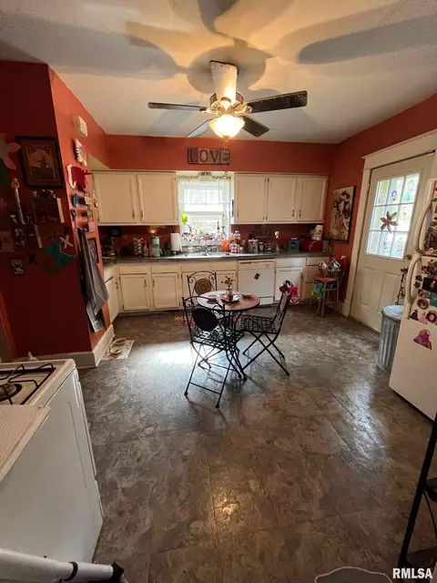 1939 S 1st St, Springfield, IL 62704 photo 6