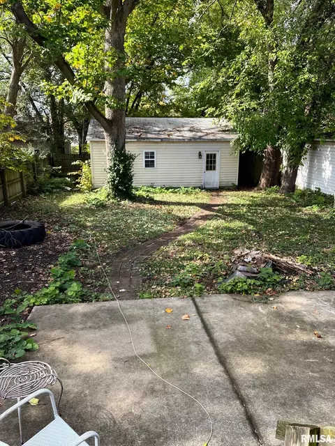 1939 S 1st St, Springfield, IL 62704 photo 9