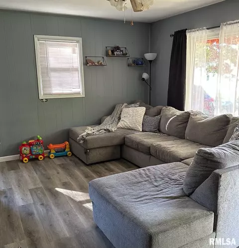 24 Beverly St, Springfield, IL 62702 photo 7