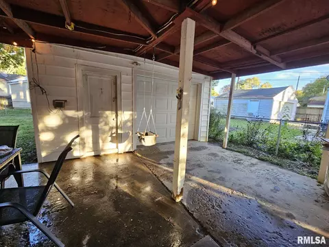 24 Beverly St, Springfield, IL 62702 photo 3