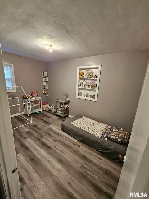 24 Beverly St, Springfield, IL 62702 photo 17