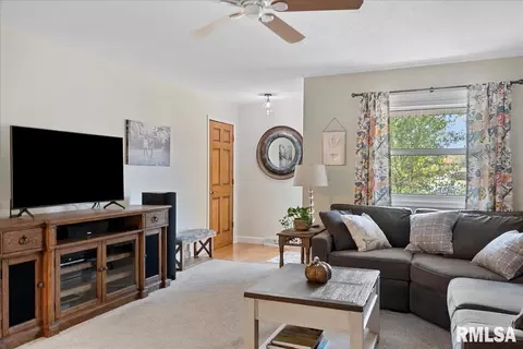 4002 Pickfair Rd, Springfield, IL 62703 photo 8