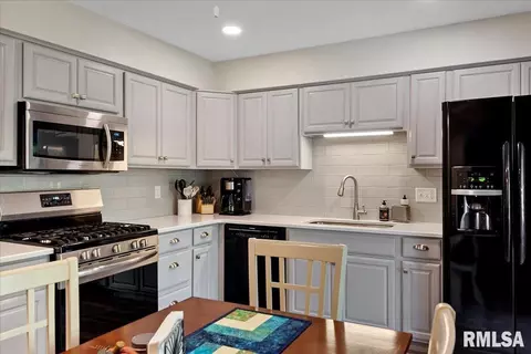 4002 Pickfair Rd, Springfield, IL 62703 photo 14