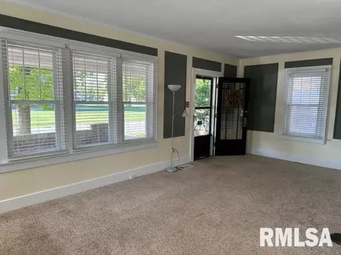 1624 S 2nd St, Springfield, IL 62704 photo 4