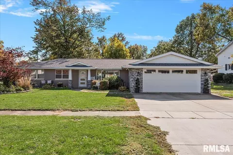 714 W Park Blvd, Taylorville, IL 62568