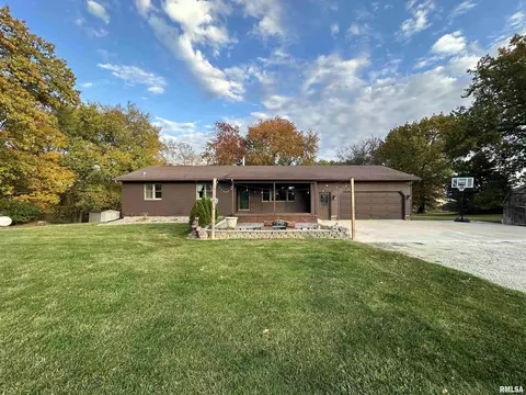 286 170th St, Avon, IL 61415