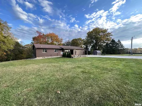 286 170th St, Avon, IL 61415 photo 6