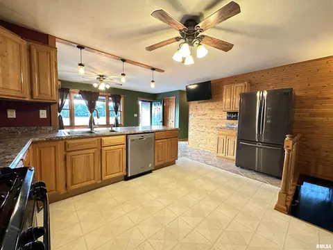 286 170th St, Avon, IL 61415 photo 32