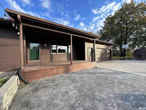 286 170th St, Avon, IL 61415 photo 4