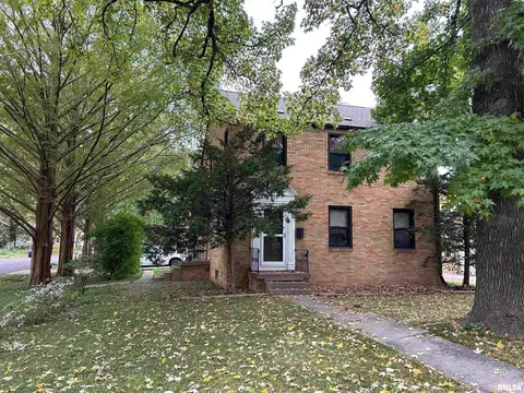 1349 S Glenwood Ave, Springfield, IL 62704