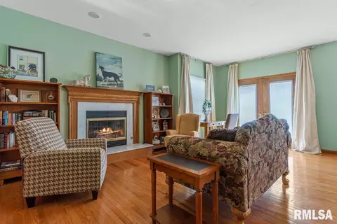 536 Augusta Dr, Chatham, IL 62629 photo 13