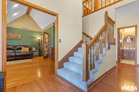 536 Augusta Dr, Chatham, IL 62629 photo 3