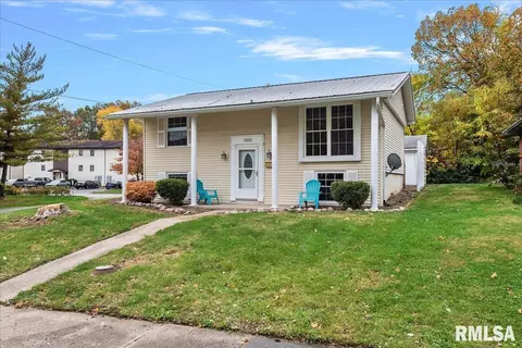 1300 Sharon Ln, Springfield, IL 62702