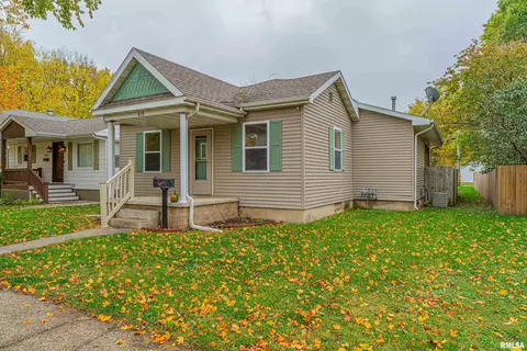 416 N Hamilton St, Lincoln, IL 62656