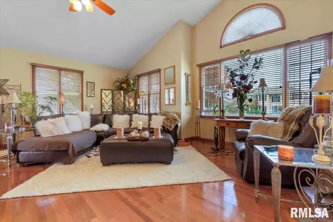 2709 Cronin Dr, Springfield, IL 62711 photo 6