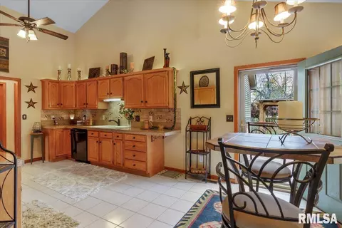 2709 Cronin Dr, Springfield, IL 62711 photo 14
