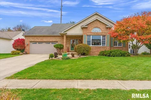 2709 Cronin Dr, Springfield, IL 62711