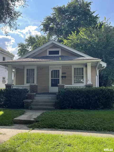 1725 S 1st St, Springfield, IL 62704
