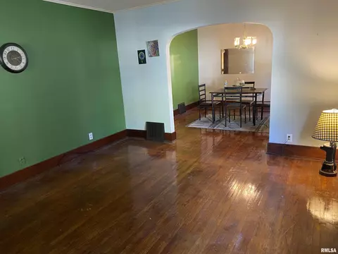 1725 S 1st St, Springfield, IL 62704 photo 2