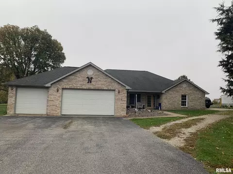 101 Rose Of Sharon Dr, Jacksonville, IL 62650