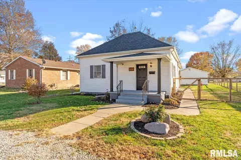 207 W Jefferson St, Auburn, IL 62615