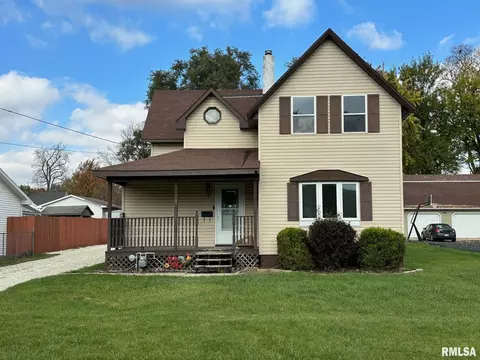 205 W South St, Knoxville, IL 61448