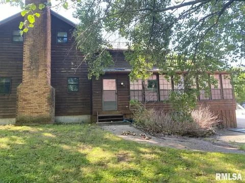 600 Valley Dr, Quincy, IL 62305