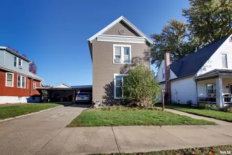 1513 College Ave, Quincy, IL 62301