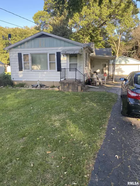 6819 W Lamoine Ave, Peoria, IL 61604