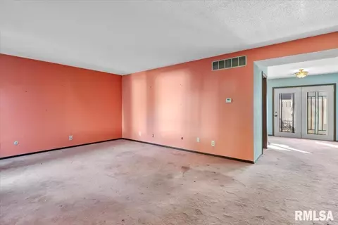 70 Brookside Pl, Springfield, IL 62704 photo 2
