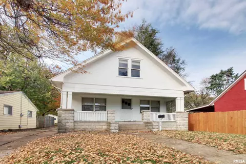 812 S 16th St, Quincy, IL 62301