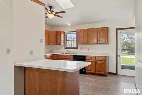 6318 Hayley Ct, Springfield, IL 62712 photo 10