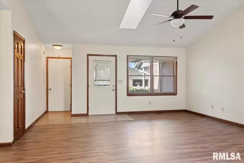 6318 Hayley Ct, Springfield, IL 62712 photo 7