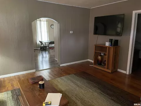 3901 Evans St, Hannibal, MO 63401 photo 2