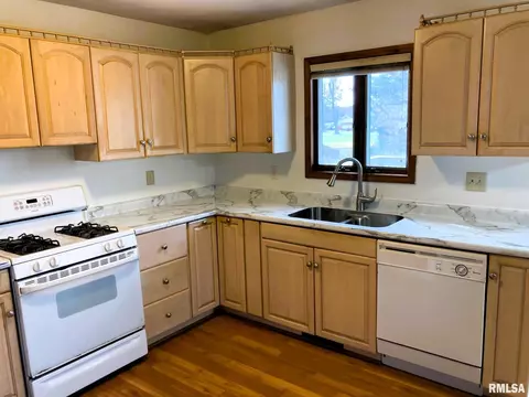 6433 Poe St, Springfield, IL 62707 photo 6