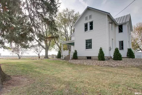 313 E 1150th Ave, Payson, IL 62360