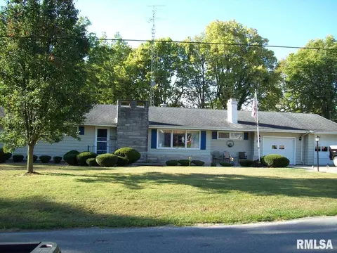 346 E Jefferson St, Winchester, IL 62694