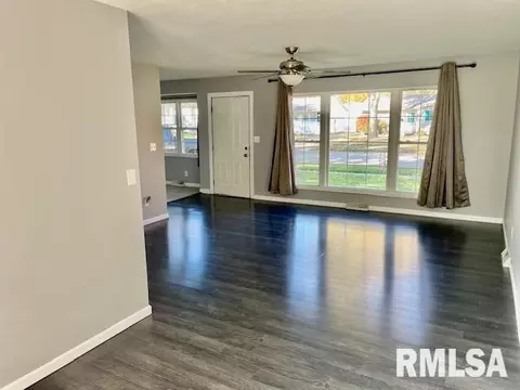 2612 E Griffiths St, Springfield, IL 62703 photo 2