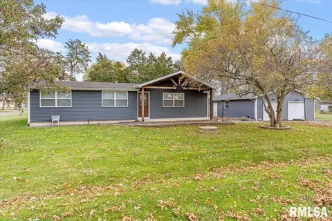 6096 Byron St, Pleasant Plains, IL 62677