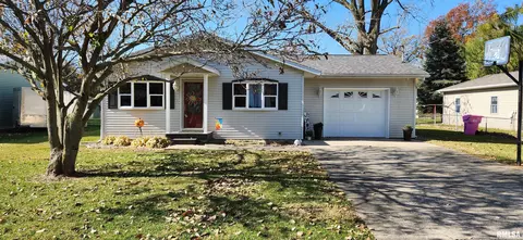 1419 N Lincoln Ave, Taylorville, IL 62568